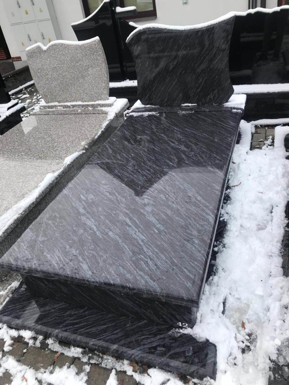 Silk Blue monument installed on site